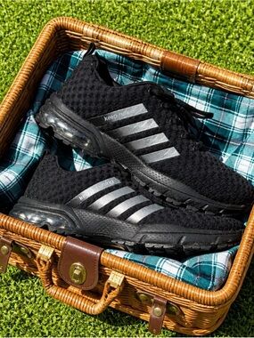 Men’s Black Athletic Running Shoes with Reflective Silver Stripes